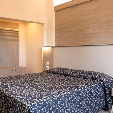 צ'יוויטווקיה Hotel Mediterraneo מראה חיצוני תמונה
