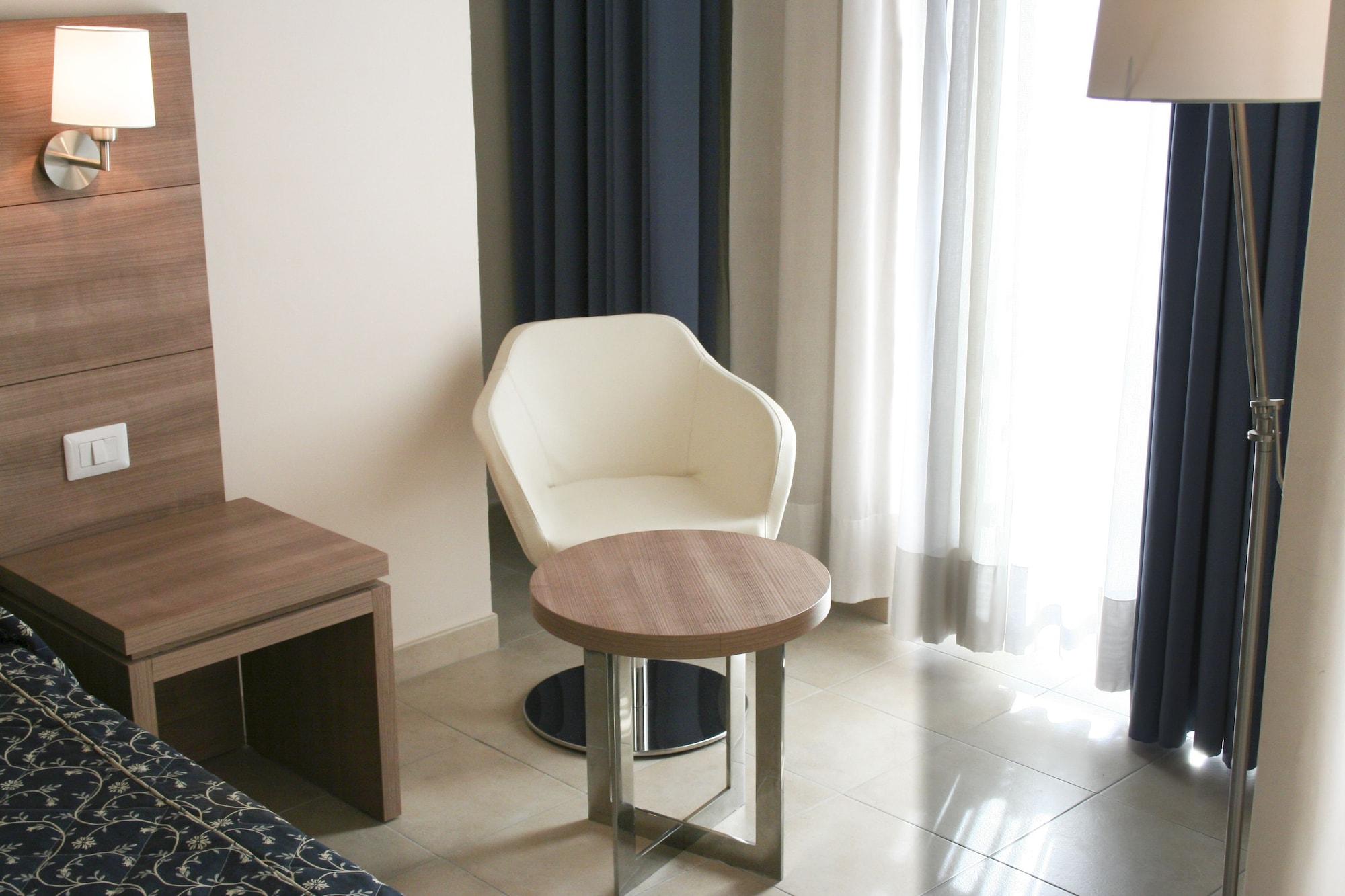 צ'יוויטווקיה Hotel Mediterraneo מראה חיצוני תמונה