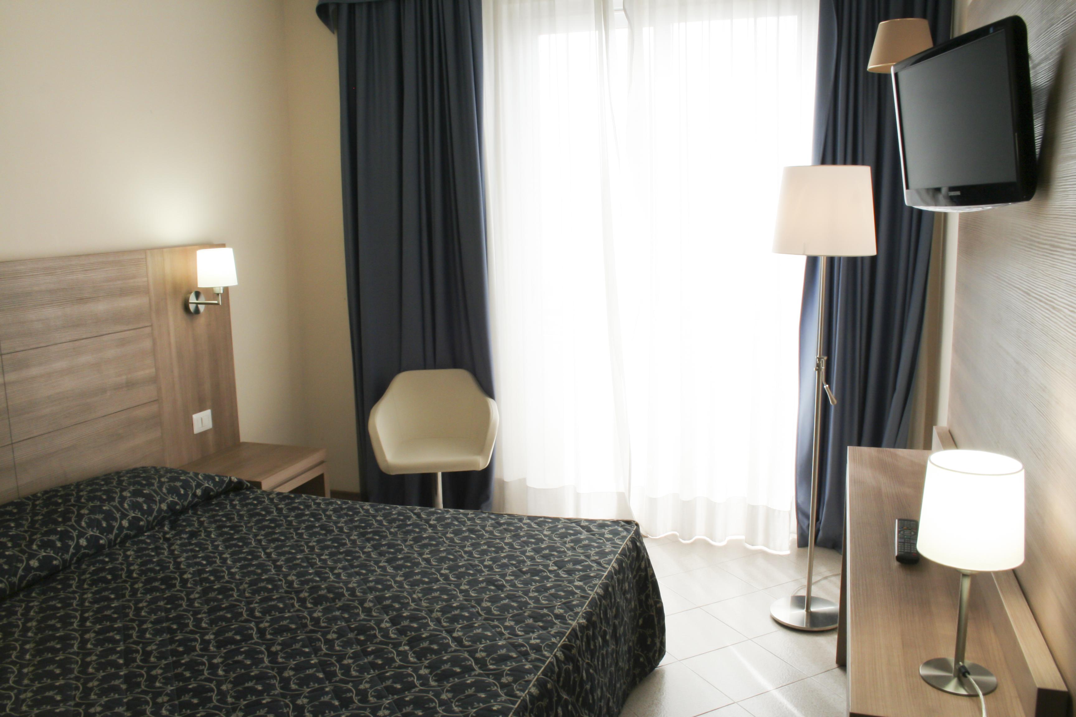 צ'יוויטווקיה Hotel Mediterraneo מראה חיצוני תמונה