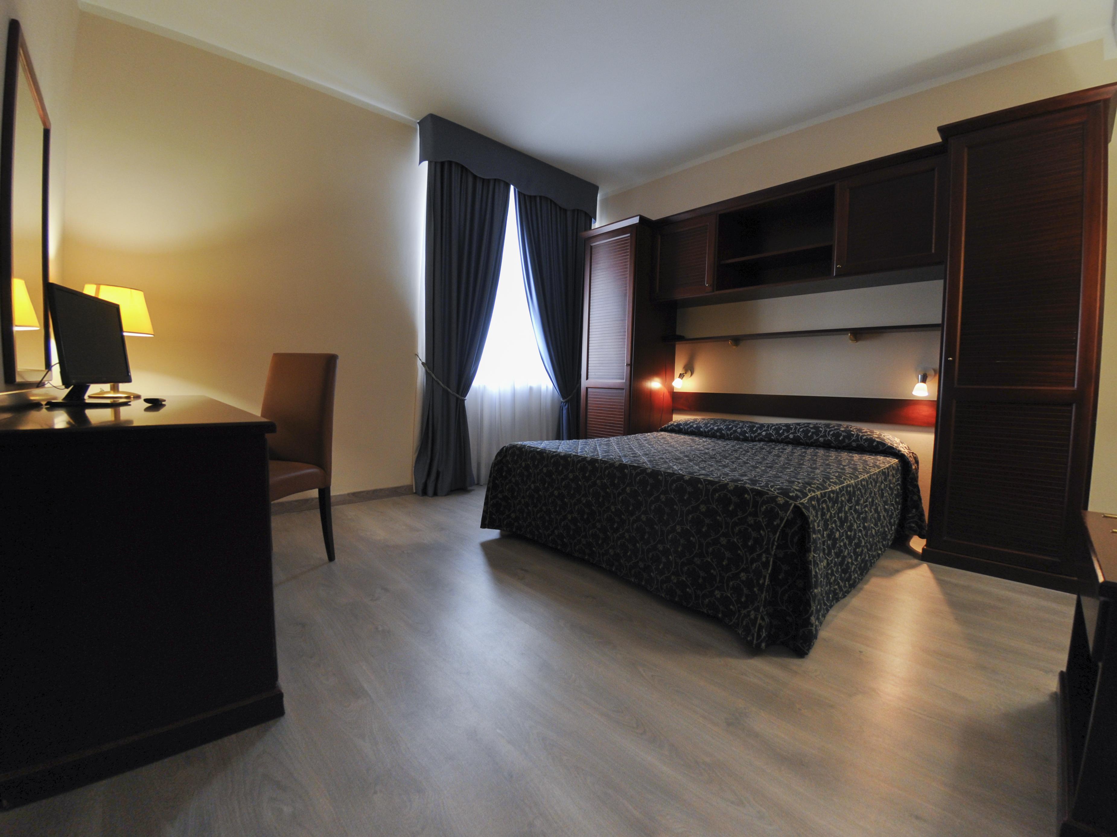 צ'יוויטווקיה Hotel Mediterraneo מראה חיצוני תמונה