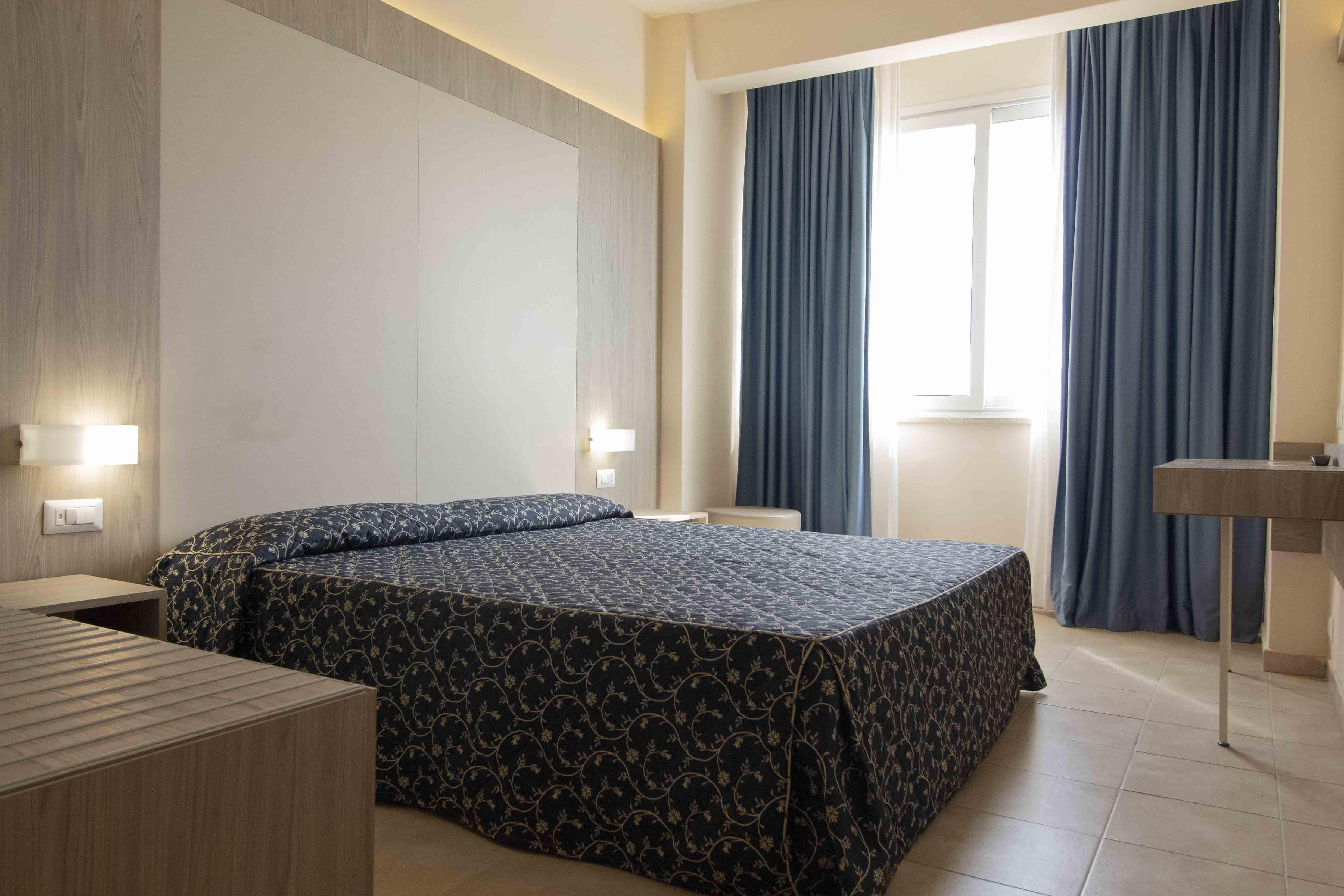 צ'יוויטווקיה Hotel Mediterraneo מראה חיצוני תמונה