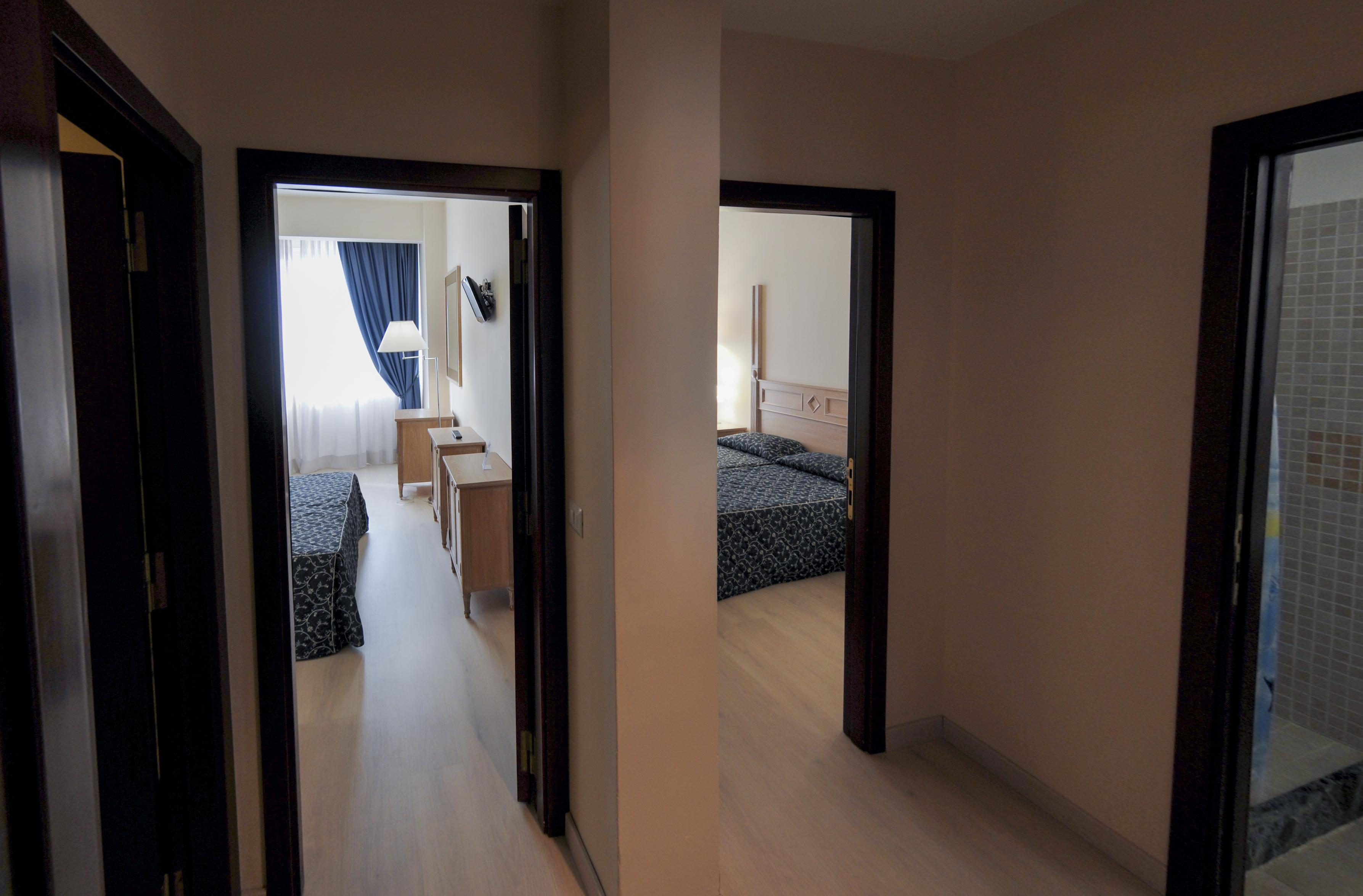 צ'יוויטווקיה Hotel Mediterraneo מראה חיצוני תמונה